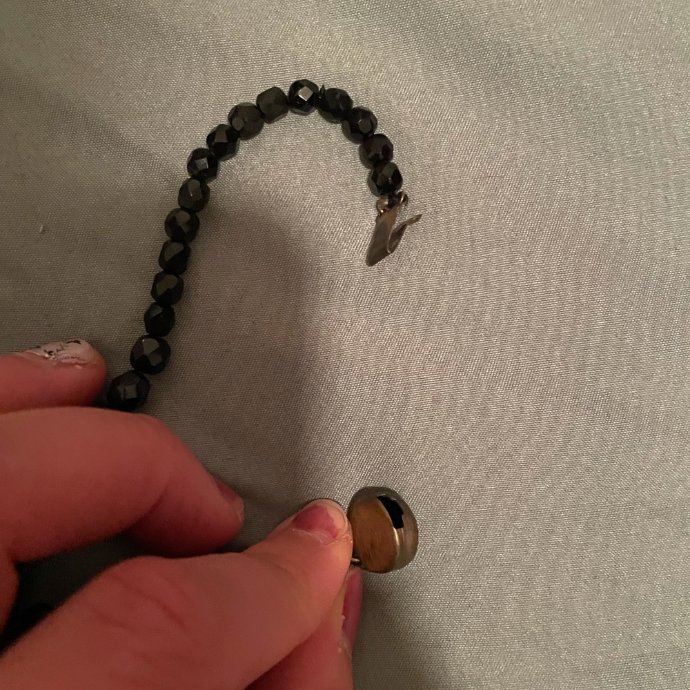 Black beaded necklace - Picture 5 of 5